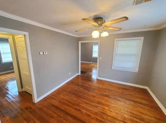 Building Photo - Cute 2 bed 1 bath near Tinker