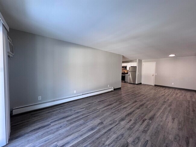 Building Photo - 379 Huse Rd