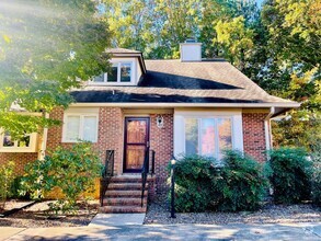 Building Photo - A Beautiful Updated End Unit Townhouse in ...