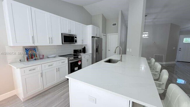 Building Photo - 1498 Beche St SE