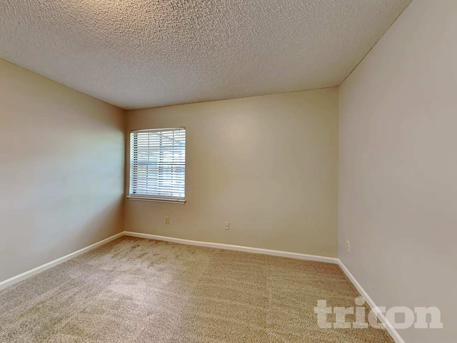 Building Photo - 2999 Tuscarora Tr