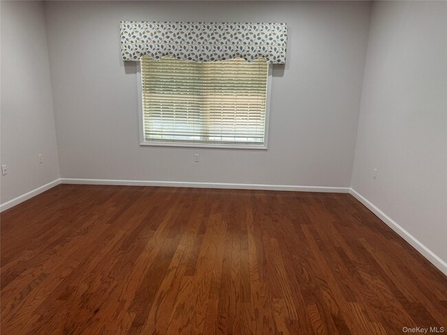 Building Photo - 137 Pond View Dr