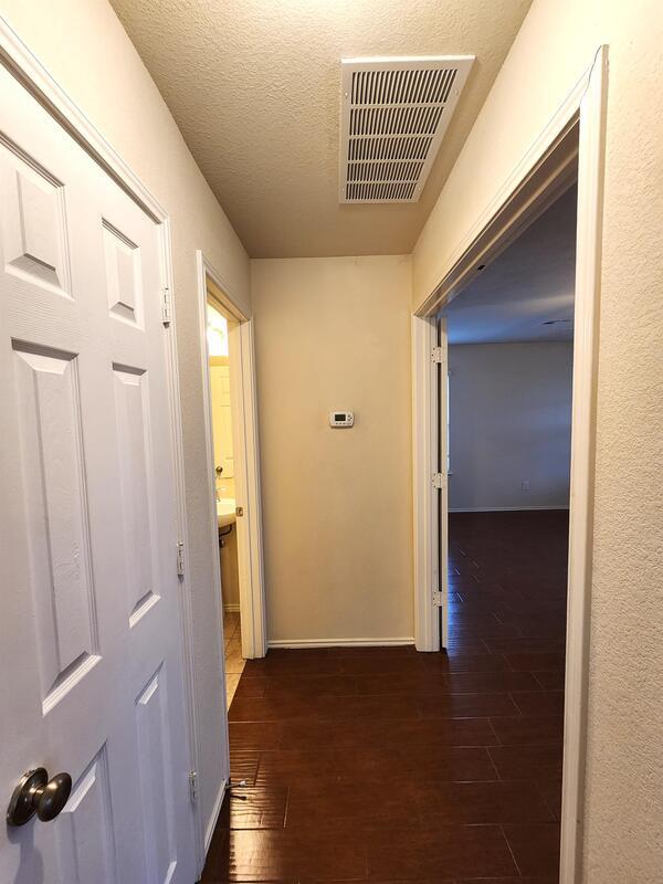 Building Photo - 5202 Williamette Ln