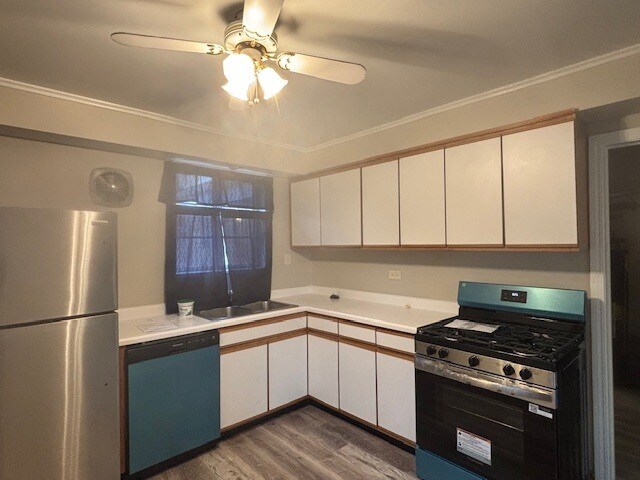 Building Photo - 2223 Hawthorne Rd