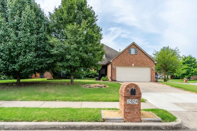 Building Photo - Stunning 4 Bed 3 Bath Home in Jenks!