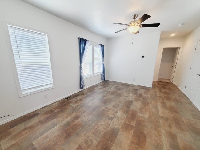 Building Photo - 4100 N Romero Rd
