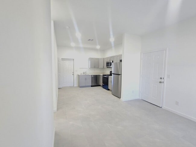 Building Photo - Brand New 2/2/1-PRIME SW LOCATION - Lehigh Acres