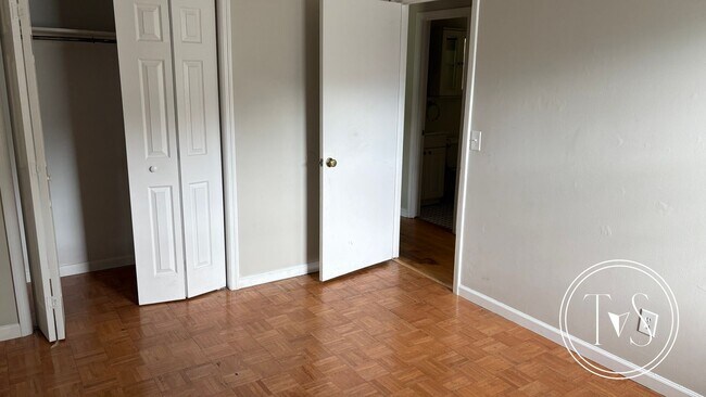 Building Photo - FALL MOVE-IN SPECIAL: 50% OFF 1st FULL MONTH'S RENT!**