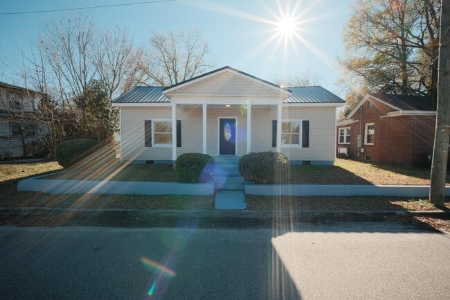 Primary Photo - 4313 Wallace St