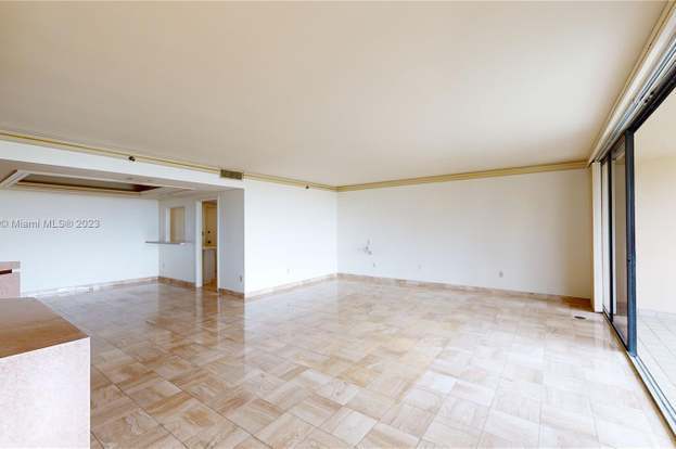 Building Photo - 11113 Biscayne Blvd