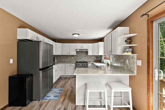 Building Photo - 3021 Blue Grouse St