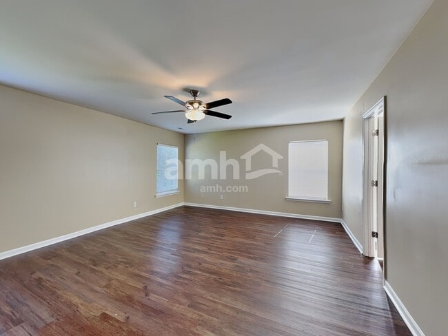 Building Photo - 238 Larktree Ln