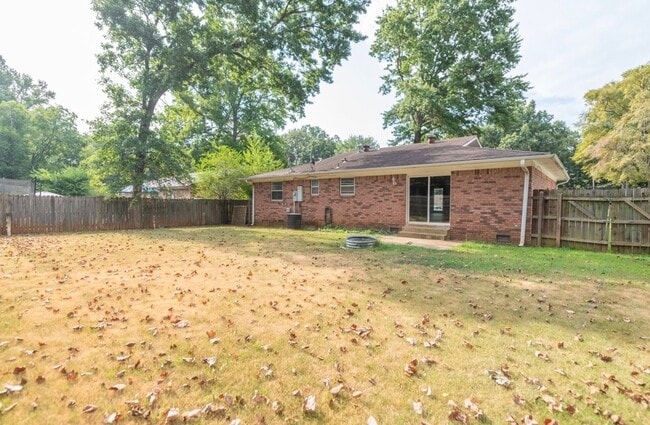 Building Photo - 1016 Grayland Dr