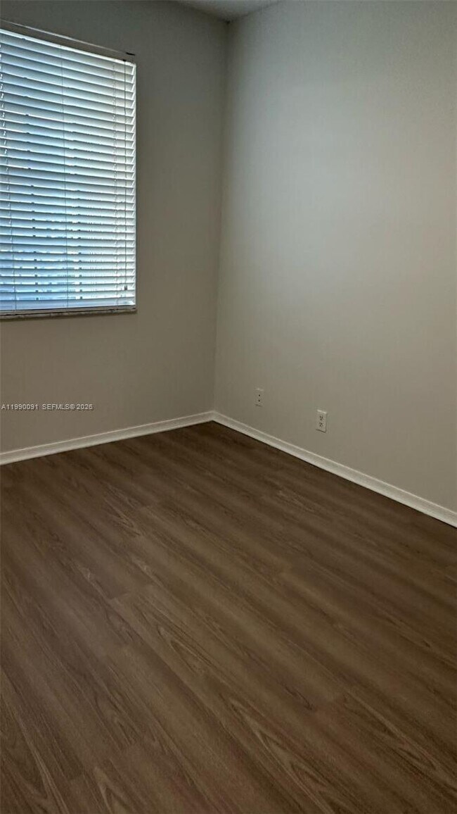 Building Photo - 50 Key W Ct