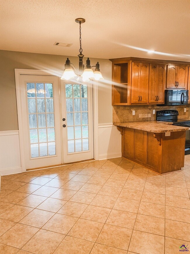 Building Photo - 609 Wooden Eagle Trail