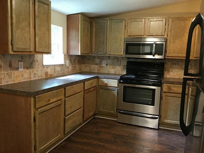 Building Photo - 404 Kelley Blvd