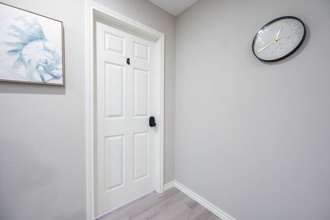 Building Photo - 4356 Phlox St