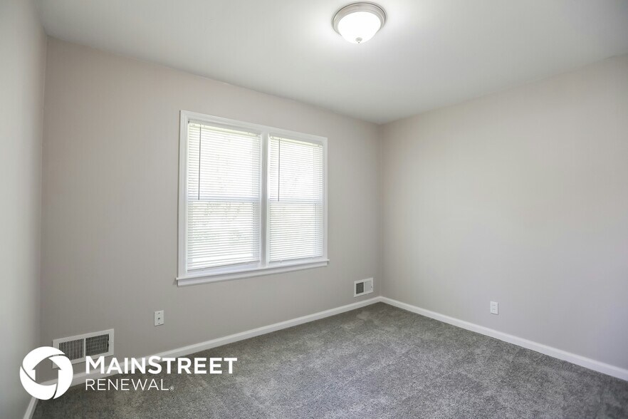 Building Photo - 10002 Wheeling Ave