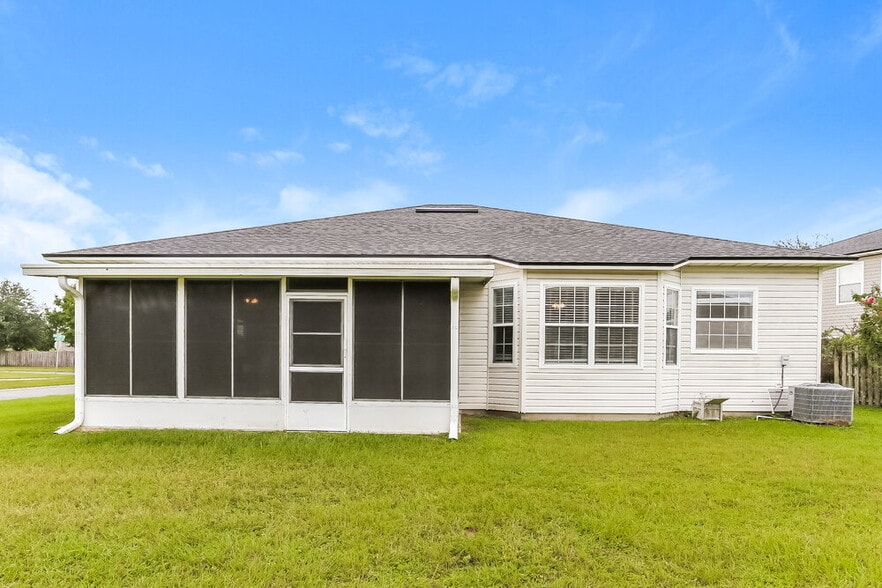 Building Photo - 1208 Dawn Light Rd