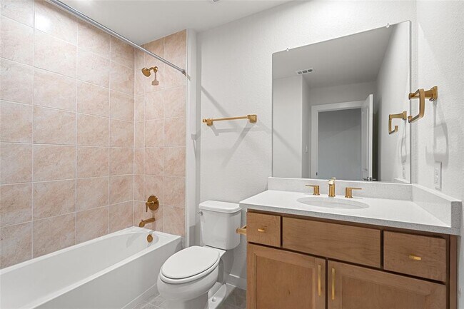 Building Photo - 5336 Cosenza Trce