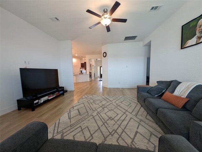 Building Photo - 148 Venti Cove