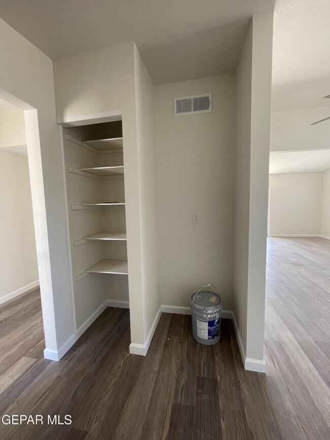 Building Photo - 4449 Finch Way