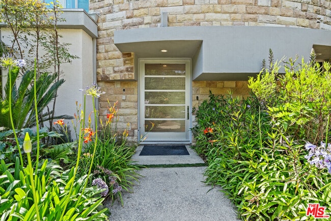 Building Photo - 6047 Cavalleri Rd