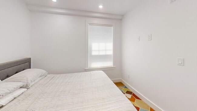 Building Photo - 36 Shepard St