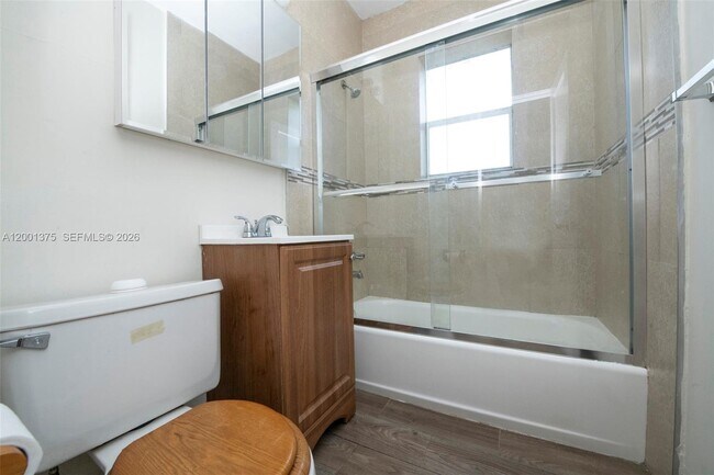 Building Photo - 12247 NE 9th Ave