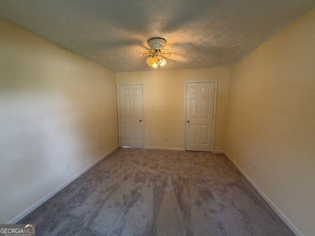 Building Photo - 363 Brook Lea Cove