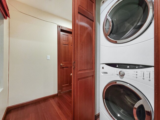 Building Photo - Cascade Mountain View Retreat: Elegant 2BR Condo in Downtown Redmond