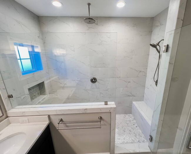 Building Photo - Deer Moss Creek home for RENT!!!