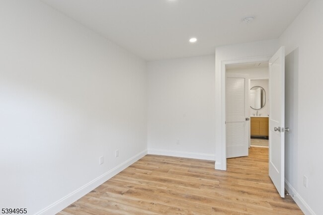 Building Photo - 42 Church St