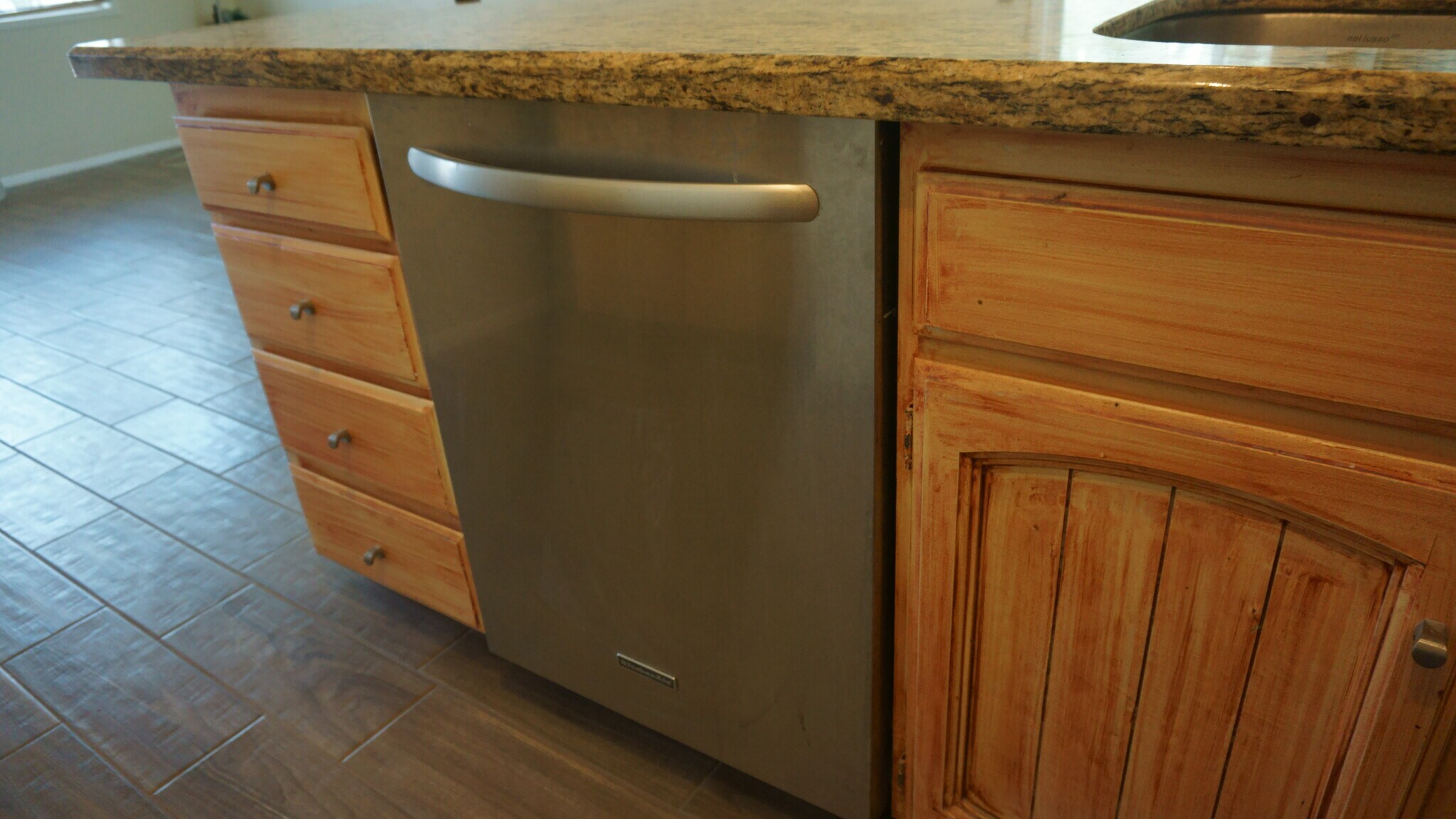 Dishwasher - 3304 S Parkside Dr