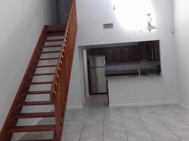 Building Photo - 4132 Palm Bay Cir