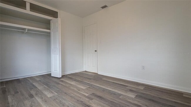 Building Photo - 21298 Percy Ave