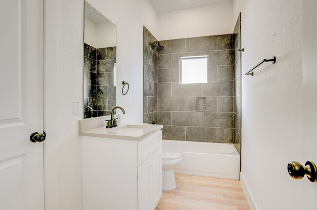 Building Photo - 10514 Ashville Dr