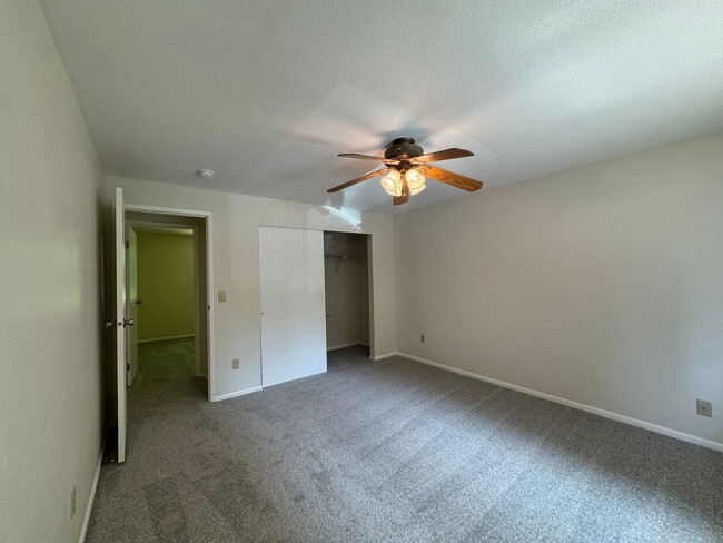 Building Photo - Tranquil 3 bedroom Rambler!!!