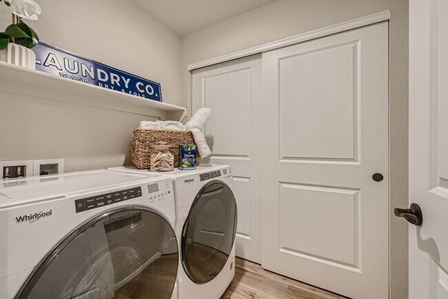 Building Photo - Embrace urban living in Highlands Ranch, CO with a new home at Verona.