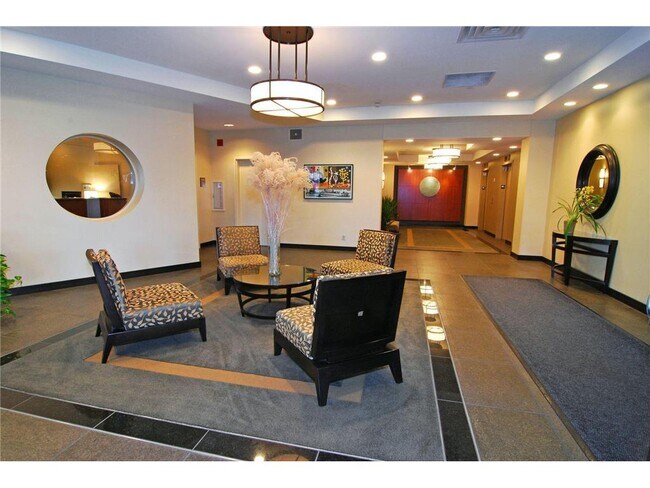 Building Photo - 2950 Dean Pkwy