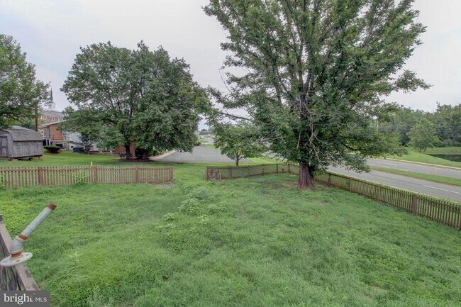Building Photo - 113 Thornton Ct