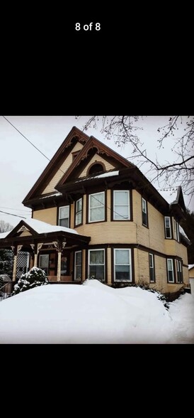 Building Photo - 19 1st St