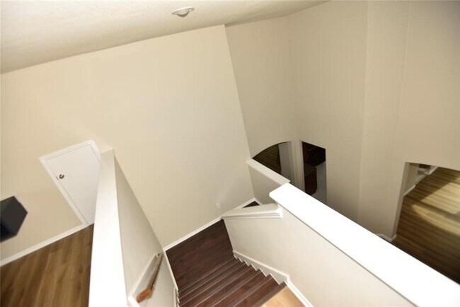Building Photo - 9944 Western Ridge Way