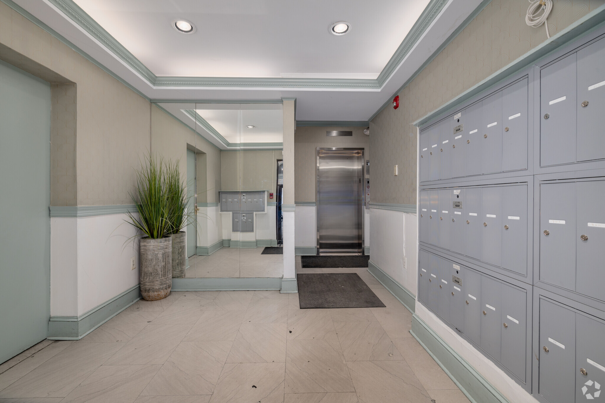 Lobby Photo - Juniper Place