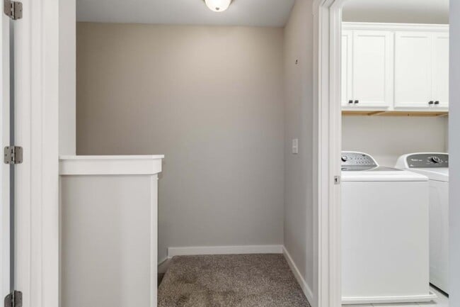 Building Photo - 730 Elmbrook Dr