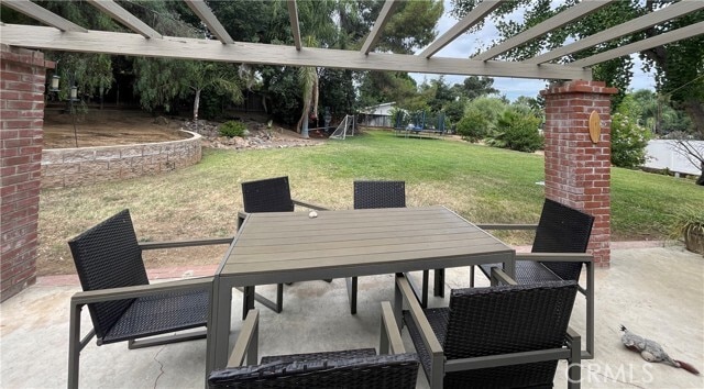 Building Photo - 1640 Dwight St