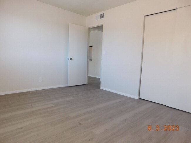 Building Photo - 135 S Norma St