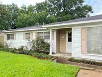 Building Photo - 270 Ferndale Ln