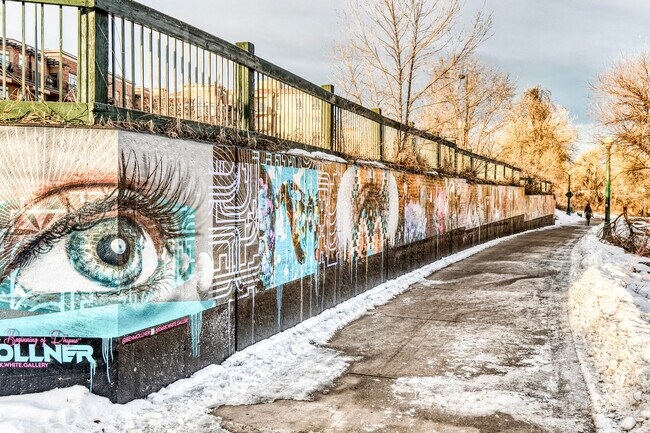 Building Photo - 350 S Jackson St