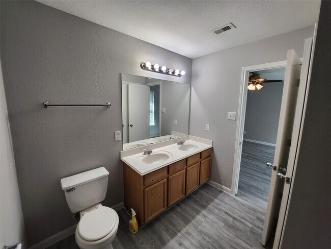 Building Photo - 20718 Blanton Brook Dr